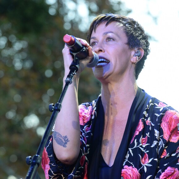 Alanis Morissette au concert caritatif en soutien au Woolsey Fire au Festival One Love Malibu au King Gillette Ranch à Calabasas, le 2 décembre 2018