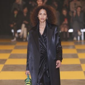 Noémie Lenoir - Défilé de mode Off-White collection prêt-à-porter Automne-Hiver 2019/2020 lors de la fashion week à Paris, le 28 février 2019.