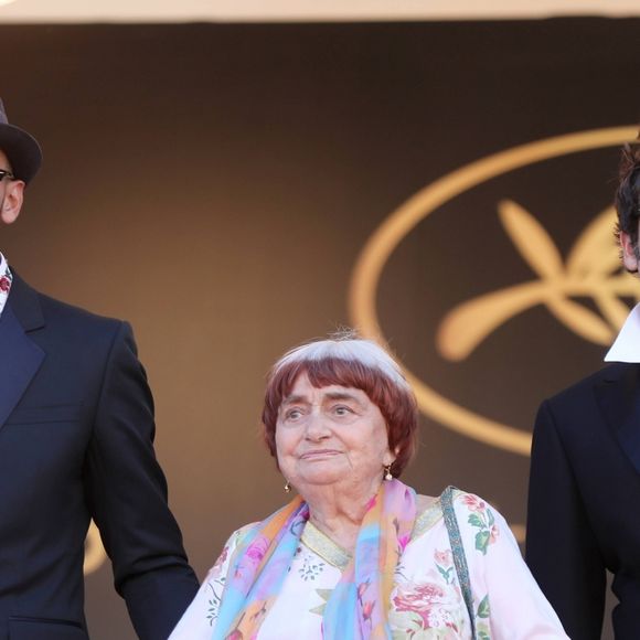 L'artiste JR, Agnès Varda et Matthieu Chedid (Le chanteur M) - Montée des marches du film "Visages, Villages" lors du 70ème Festival International du Film de Cannes. Le 19 mai 2017. © Borde-Jacovides-Moreau/Bestimage
