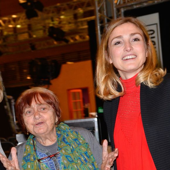 Agnès Varda et Julie Gayet à la soirée d'inauguration de la "Fête du Court Métrage" au Carreau du Temple à Paris, le 15 décembre 2016. © Guirec Coadic/Bestimage