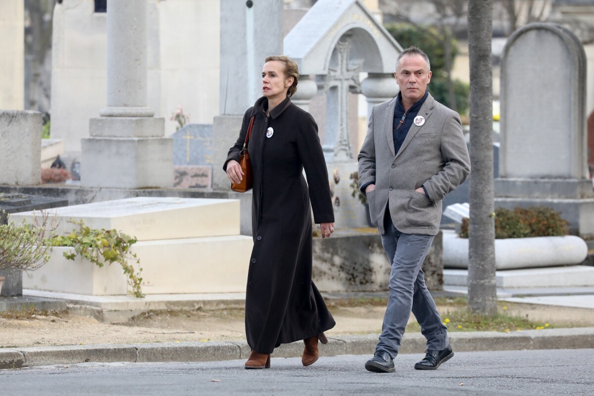 Photo : Sandrine Bonnaire - Arrivées aux obsèques d'Agnès Varda au