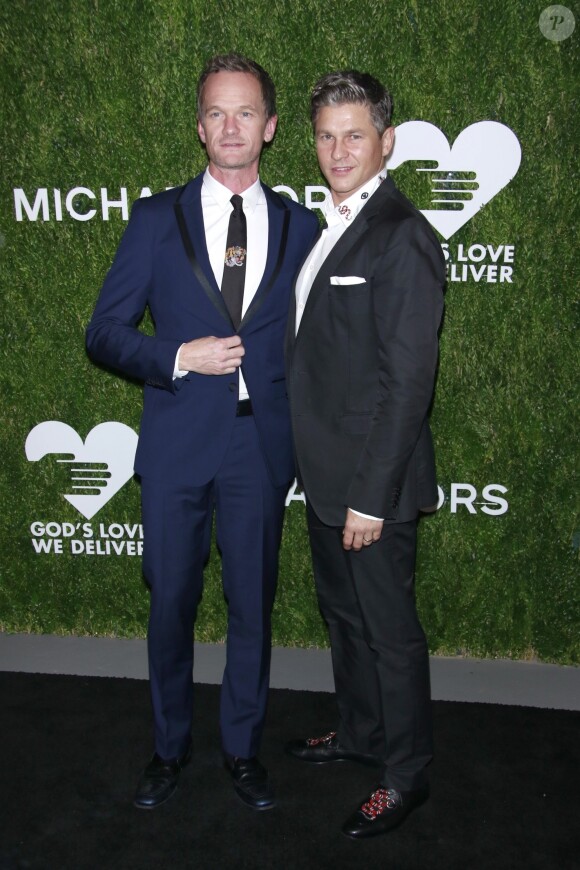 Neil Patrick Harris et son mari David Burtka au photocall de la soirée caritative des "Golden Heart Awards" au profit de l'association "God's Love We Deliver" au Spring Studios à New York, le 18 octobre 2018.