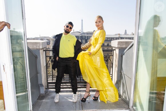 Exclusif - Le styliste Fahaid Sanober présente sa nouvelle collection intitulée "The New Pop Art" à Pamela Anderson à l'hôtel Marriott Champs-Élysées. Paris, le 1er Avril 2019. © Pierre Perusseau / Bestimage