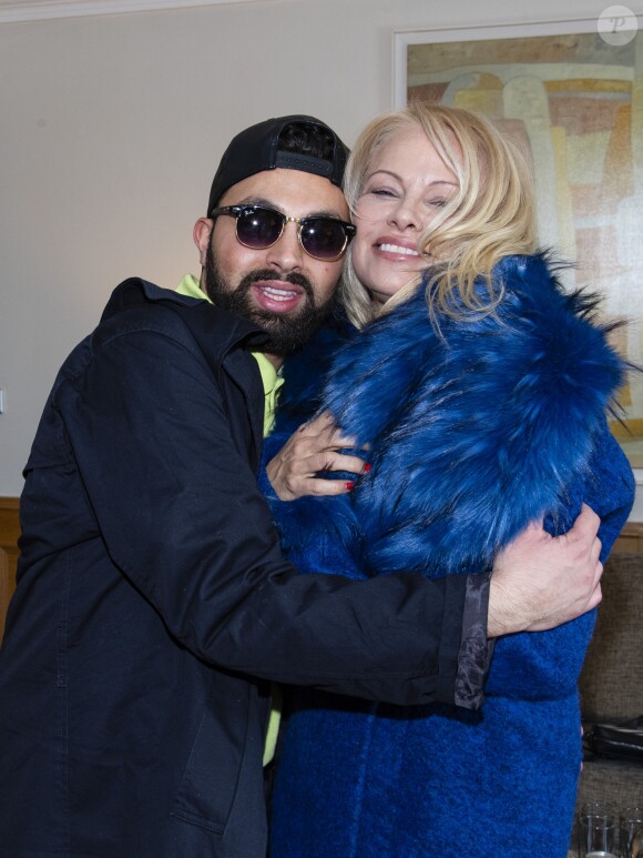 Exclusif - Le styliste Fahaid Sanober présente sa nouvelle collection intitulée "The New Pop Art" à Pamela Anderson à l'hôtel Marriott Champs-Élysées. Paris, le 1er Avril 2019. © Pierre Perusseau / Bestimage