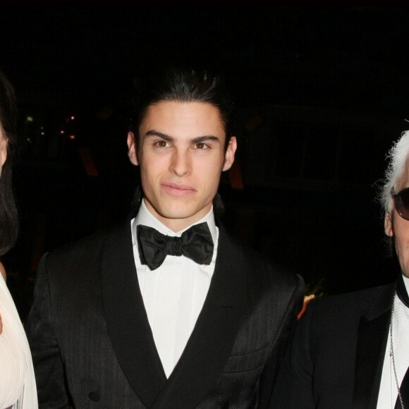 Caroline de Monaco, Baptiste Giabiconi et Karl Lagerfeld à Monaco en 2009.