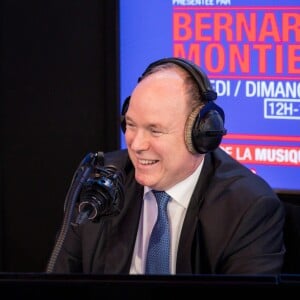 Exclusif - Le prince Albert II de Monaco - Bernard Montiel reçoit le prince Albert II de Monaco sur le plateau de la radio RFM lors de son émission "Une heure avec..." à l'occasion du Tribute to Grace Kelly (du 19 au 28/04 à Monaco). Diffusion le 7 avril 2019 à midi. La rencontre a eu lieu le 2 avril 2019 à Paris © Cyril Moreau / Bestimage