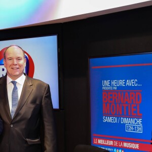 Exclusif - Le prince Albert II de Monaco - Bernard Montiel reçoit le prince Albert II de Monaco sur le plateau de la radio RFM lors de son émission "Une heure avec..." à l'occasion du Tribute to Grace Kelly (du 19 au 28/04 à Monaco). Diffusion le 7 avril 2019 à midi. La rencontre a eu lieu le 2 avril 2019 à Paris © Cyril Moreau / Bestimage