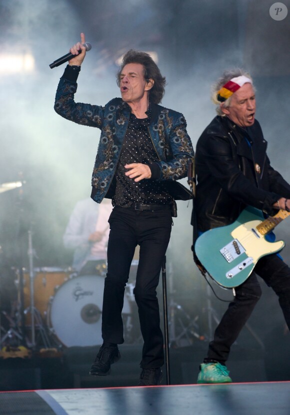 Mick Jagger, Keith Richards - Les Rolling Stones en concert à Coventry à l'occasion de leur tournée "No Filter Tour". Le 2 juin 2018