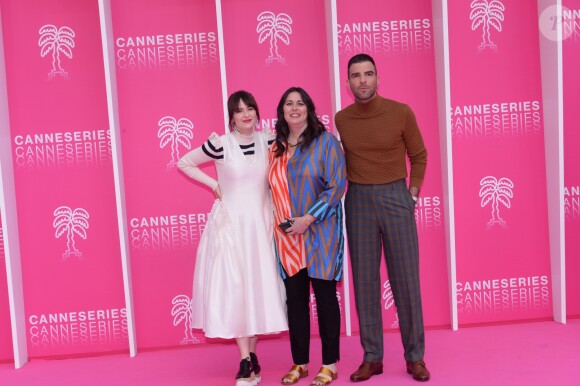 Ashleigh Cummings, Jami O'Brien (la créatrice de la série "NOS4A2") et Zachary Quinto de la série "NOS4A2" - Photocall de la 3ème montée des marches durant la 2ème édition du festival Canneseries à Cannes, le 7 avril 2019. © Rachid Bellak/Bestimage