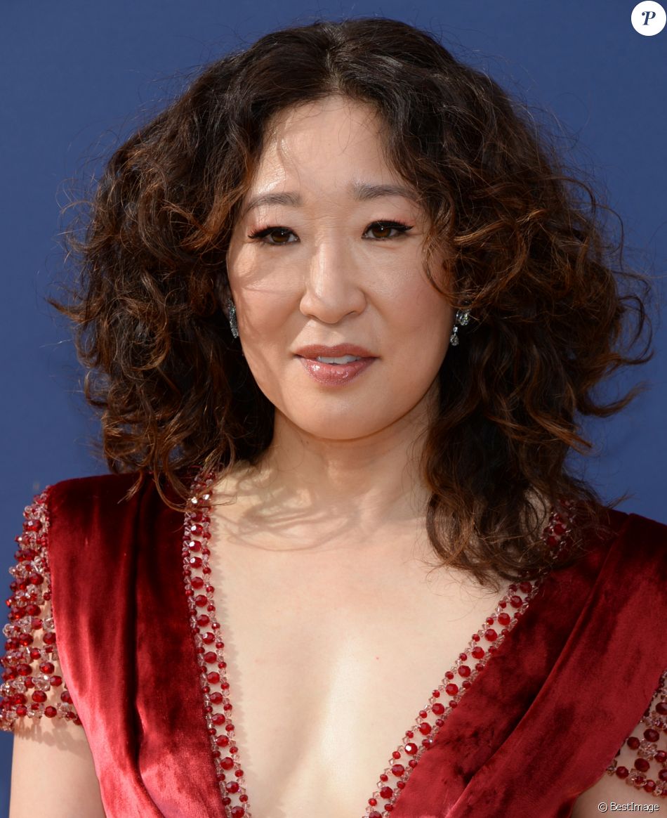 Sandra Oh au 70ème Primetime Emmy Awards au théâtre ...