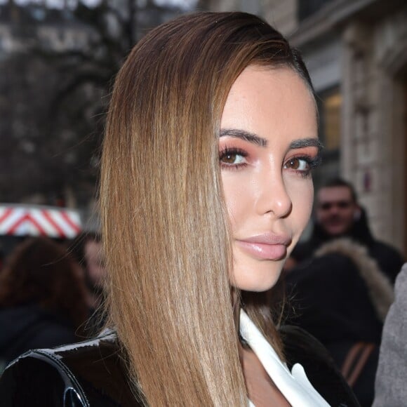 Nabilla Benattia - Arrivées au défilé de mode Haute-Couture printemps-été 2019 "Jean-Paul Gaultier" à Paris le 23 janvier 2019.