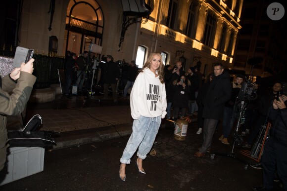 Céline Dion à la sortie de l'hôtel Plaza Athénée après le tournage pour l'Oréal à Paris, France, le 30 janvier 2019.