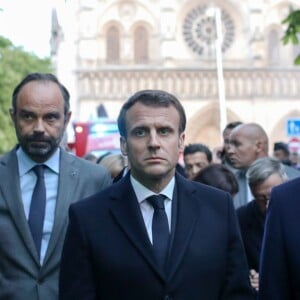 Didier Lallement, préfet de Police de Paris, le premier ministre, le secrétaire d'État à l’Intérieur Laurent Nuñez, Edouard Philippe, le président de la République française, Emmanuel Macron et le président de l'assemblée nationale, Richard Ferrand - Le président de la République française est venu constater les dégâts provoqués par l'incendie survenu en la cathédrale Notre-Dame de Paris, France, le 15 avril 2019. © Stéphane Lemouton/Bestimage