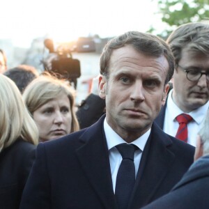 Le président de la République française, Emmanuel Macron, sa femme la Première Dame Brigitte Macron et Francois-Xavier Lauch, chef de cabinet du président - Le président de la République française est venu constater les dégâts provoqués par l'incendie survenu en la cathédrale Notre-Dame de Paris, France, le 15 avril 2019. © Stéphane Lemouton/Bestimage