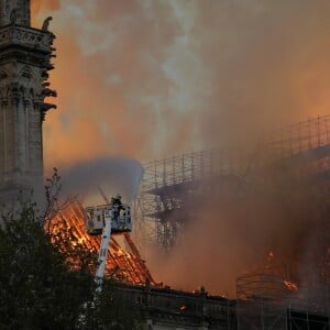 Incendie de la cathédrale Notre-Dame de Paris, le 15 avril 2019. © Stéphane Lemouton/Bestimage