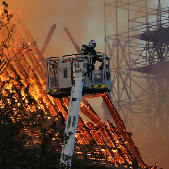 Incendie de la cathédrale Notre-Dame de Paris, le 15 avril 2019. © Stéphane Lemouton/Bestimage