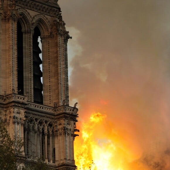 Incendie de la cathédrale Notre-Dame de Paris, le 15 avril 2019. © Stéphane Lemouton/Bestimage