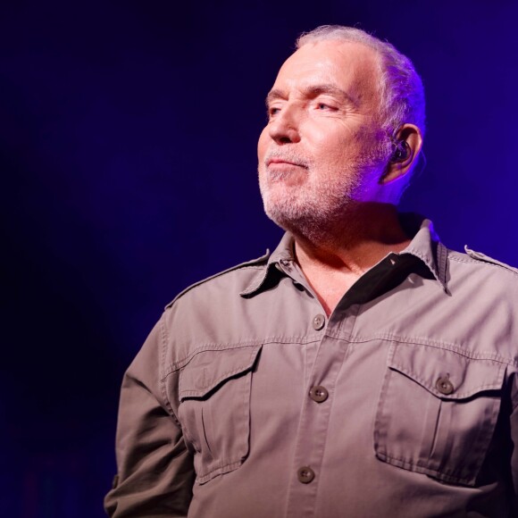 Bernard Lavilliers en concert lors du 1er Printemps des Nuits du Sud à Vence, France, le 30 mars 2017.