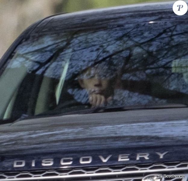Exclusif - James Mountbatten-Windsor, vicomte Severn, 11 ans, au volant du Land Rover Discovery de ses parents le prince Edward et la comtesse Sophie de Wessex le 22 avril 2019 dans le parc du château de Windsor.