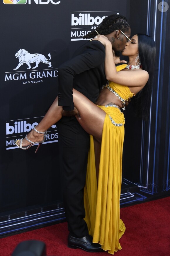 Cardi B et son compagnon Offset (bisou) à la soirée Billboard Music Awards 2019 au MGM Grand Garden Arena à Las Vegas, le 1er mai 2019