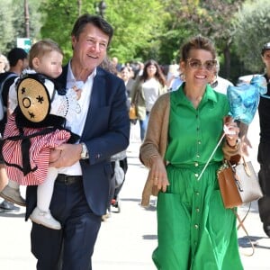 Exclusif - Christian Estrosi, le maire de Nice, et sa femme Laura Tenoudji avec leur fille Bianca - Christian Estrosi, le maire de Nice, et sa femme Laura Tenoudji ont fêté en famille le 1er mai dans les jardins de Cimiez pour la Fête des Mai à Nice, le 1er mai 2019. © Bruno Bebert/Bestimage