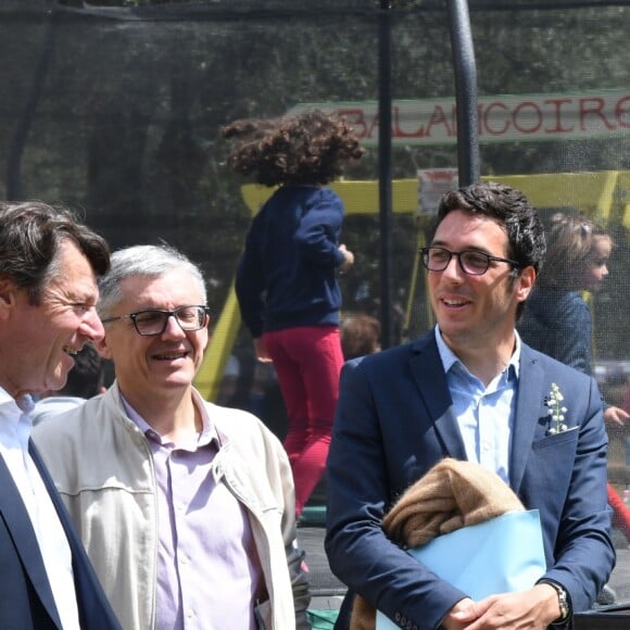 Exclusif - Christian Estrosi, le maire de Nice, et sa femme Laura Tenoudji - Christian Estrosi, le maire de Nice, et sa femme Laura Tenoudji ont fêté en famille le 1er mai dans les jardins de Cimiez pour la Fête des Mai à Nice, le 1er mai 2019. © Bruno Bebert/Bestimage