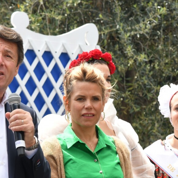 Exclusif - Christian Estrosi, le maire de Nice, et sa femme Laura Tenoudji - Christian Estrosi, le maire de Nice, et sa femme Laura Tenoudji ont fêté en famille le 1er mai dans les jardins de Cimiez pour la Fête des Mai à Nice, le 1er mai 2019. © Bruno Bebert/Bestimage