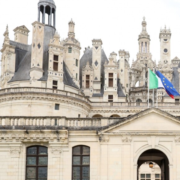 Le président de la république, Emmanuel Macron, la première dame Brigitte Macron, le président italien Sergio Mattarella et Laura Mattarella, sa fille, arrivent au Château de Chambord dans le cadre des célébrations du 500e anniversaire de la mort de Léonard de Vinci, Loir-et-Cher, France, le 2 mai 2019.© Stéphane Lemouton / Bestimage