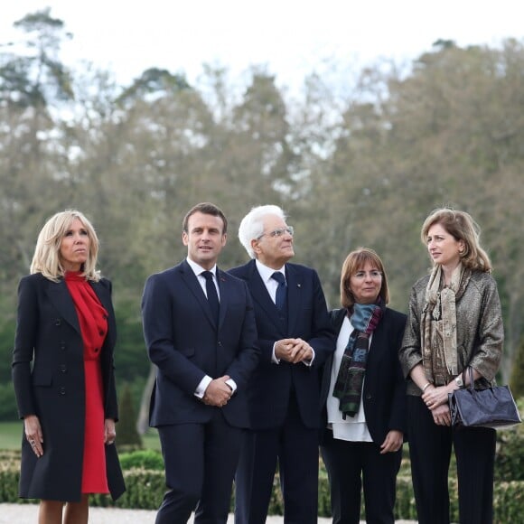 Emmanuel Macron, la première dame Brigitte Macron, le président italien Sergio Mattarella et Laura Mattarella (sa fille) au Château de Chambord dans le cadre des célébrations du 500e anniversaire de la mort de Léonard de Vinci, Loir-et-Cher, le 2 mai 2019.© Stéphane Lemouton / Bestimage