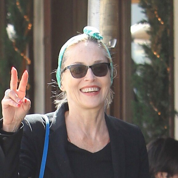 Sharon Stone va déjeuner avec une amie au restaurant "Il Pastaio" à Los Angeles, le 30 avril 2019.