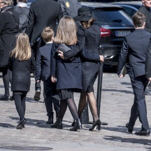 Le prince héritier Frederik de Danemark, la princesse Mary et leurs enfants le prince Christian, la princesse Isabella, le prince Vincent et la princesse Josephine ont assisté le 4 mai 2019 à la cathédrale d'Aarhus aux obsèques de trois des quatre enfants - Alfred, Alma et Agnes - de l'homme d'affaires danois Anders Holch Povlsen, tués à Colombo au Sri Lanka dans les attentats du 21 avril 2019.