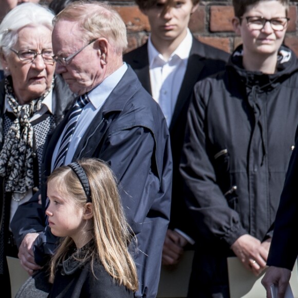 Le prince héritier Frederik de Danemark, la princesse Mary et leurs enfants le prince Christian, la princesse Isabella, le prince Vincent et la princesse Josephine ont assisté le 4 mai 2019 à la cathédrale d'Aarhus aux obsèques de trois des quatre enfants - Alfred, Alma et Agnes - de l'homme d'affaires danois Anders Holch Povlsen, tués à Colombo au Sri Lanka dans les attentats du 21 avril 2019.