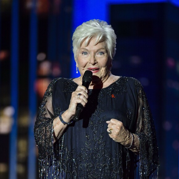 Exclusif - Line Renaud - Enregistrement de l'émission "Les 40 ans de Starmania" les stars chantent pour le Sidaction au Palais des Congrès à Paris, le 29 mars 2019. A l'occasion des 25 ans du Sidaction, France 2 propose une grande soirée exceptionnelle autour des plus belles chansons de Starmania qui sera diffusée le samedi 6 avril à 21h. Des artistes chantent et mettent à l'honneur l'opéra-rock de L. Plamondon et M. Berger au Palais des Congrès de Paris, salle qui a vu naître le spectacle mythique il y a 40 ans. Les chansons de l'opéra-rock seront revisitées par plusieurs générations d'artistes. Chaque chanson de Starmania sera plongée dans un tableau spécialement crée pour l'occasion et chorégraphié par Z. Reece qui a notament collaboré avec J. Jackson, K. Rowland... etc Une grande soirée d'engagement pour l'association Sidaction pour sensibiliser les téléspectateurs et faire appel à leur générosité. © Pierre Perusseau/Bestimage