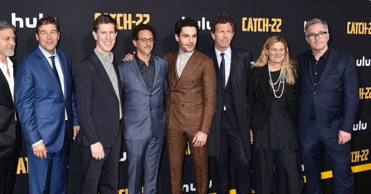 George Clooney Kyle Chandler Grant Heslov Christopher Abbott Ellen Kuras Luke Davies Avant Premiere Et Soiree De Presentation De La Nouvelle Serie Hulu C Purepeople