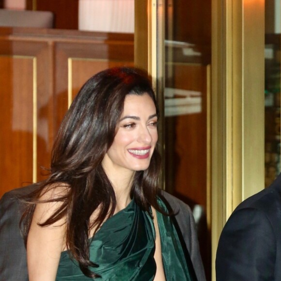 George Clooney et sa femme Amal Clooney à l'after party de la première de la nouvelle série "Catch-22" à l'hôtel Sunset Tower à Los Angeles, le 7 mai 2019.