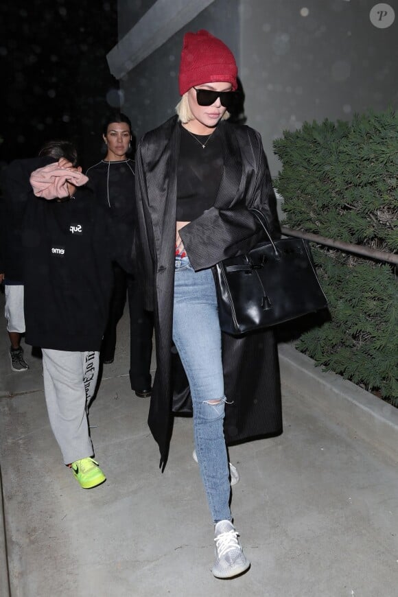 Khloe Kardashian, Kourtney Kardashian et son fils Mason Disick - Les célébrités arrivent à la soirée d'anniversaire de T. Scott aux Cinepolis Luxury Cinemas à Thousand Oaks. T. aura 28 ans le 30 avril prochain. Le 25 avril 2019.