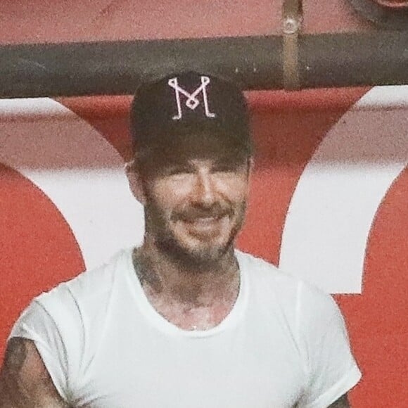 Exclusif - David Beckham se rend à son cours de gym avec un ami à West Hollywood, Los Angeles, le 23 avril 2019. Il est ensuite allé acheter un smoothie à emporter.