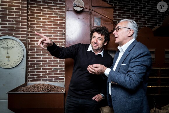 Exclusif - Rencontre gastronomique entre Alain Ducasse et Patrick Bruel pour la création d'un coffret de chocolats à l'huile d'olive. À l'occasion de la fête des Mères, la Manufacture de chocolat Alain Ducasse sortira une recette de ganache à l'huile d'olive provenant de la propriété de Patrick Bruel, le Domaine LEOS à l'Isle-sur-la-Sorgue, maintes fois reconnu et récompensé (trois médailles d'or au Concours Général Agricole). Le coffret est disponible en édition limitée le 3 mai prochain au prix de 36€ pour 21 pièces. Paris, le 24 avril 2019 © Cyril Moreau / Bestimage