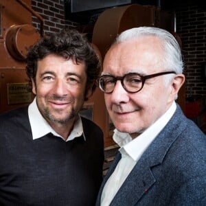 Exclusif - Rencontre gastronomique entre Alain Ducasse et Patrick Bruel pour la création d'un coffret de chocolats à l'huile d'olive. À l'occasion de la fête des Mères, la Manufacture de chocolat Alain Ducasse sortira une recette de ganache à l'huile d'olive provenant de la propriété de Patrick Bruel, le Domaine LEOS à l'Isle-sur-la-Sorgue, maintes fois reconnu et récompensé (trois médailles d'or au Concours Général Agricole). Le coffret est disponible en édition limitée le 3 mai prochain au prix de 36€ pour 21 pièces. Paris, le 24 avril 2019 © Cyril Moreau / Bestimage