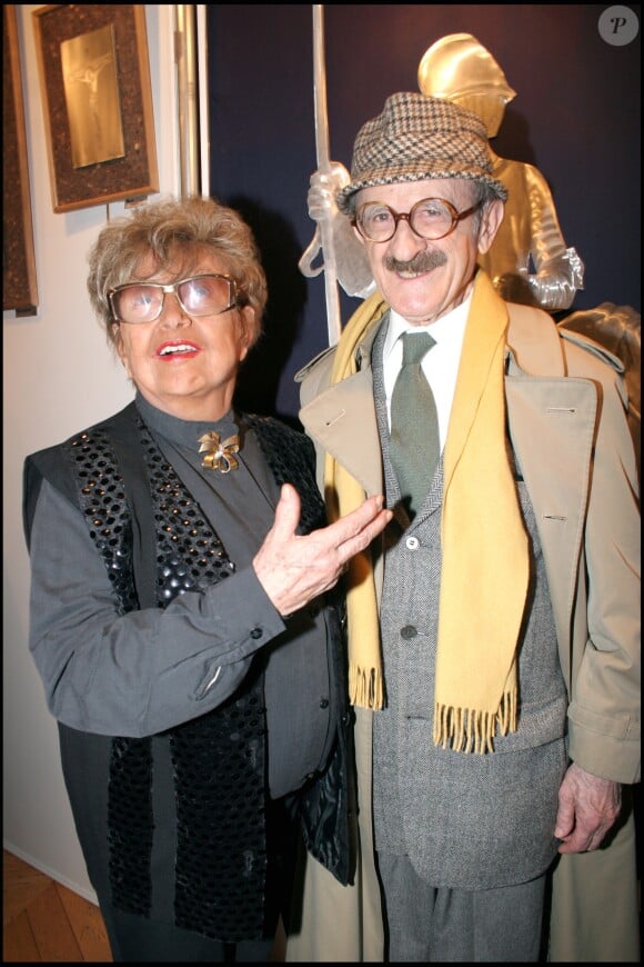Mick Micheyl et Zanini - Vernissage de l'exposition "Aciers graves" et 85e anniversaire de Mick Micheyl à la mairie du 16e arrondissement de Paris, le 22 février 2007.