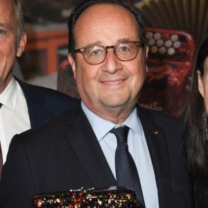 Exclusif - François Hollande - Vernissage "Un Marchand Un Artiste à Biron, à Dauphine !" aux Puces de Paris Saint-Ouen le 16 mai 2019. © Coadic Guirec/Bestimage