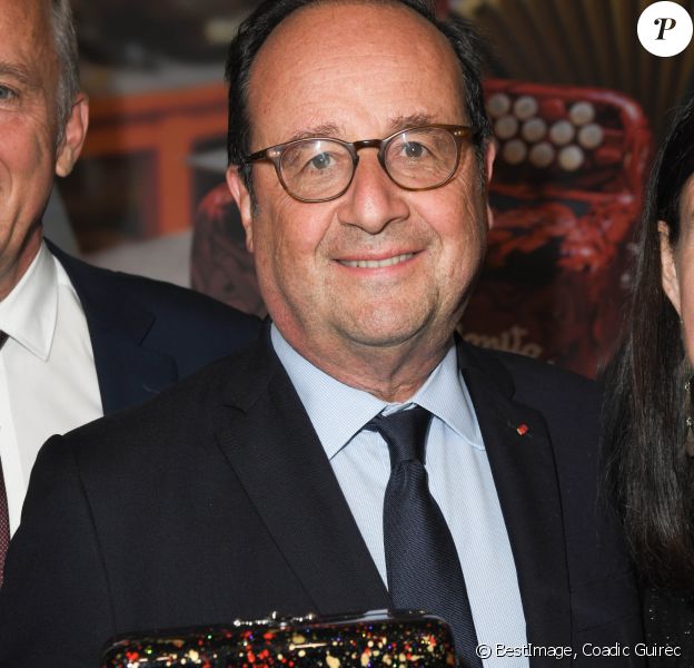 Exclusif - François Hollande - Vernissage "Un Marchand Un Artiste à Biron, à Dauphine !" aux Puces de Paris Saint-Ouen le 16 mai 2019. © Coadic Guirec/Bestimage
