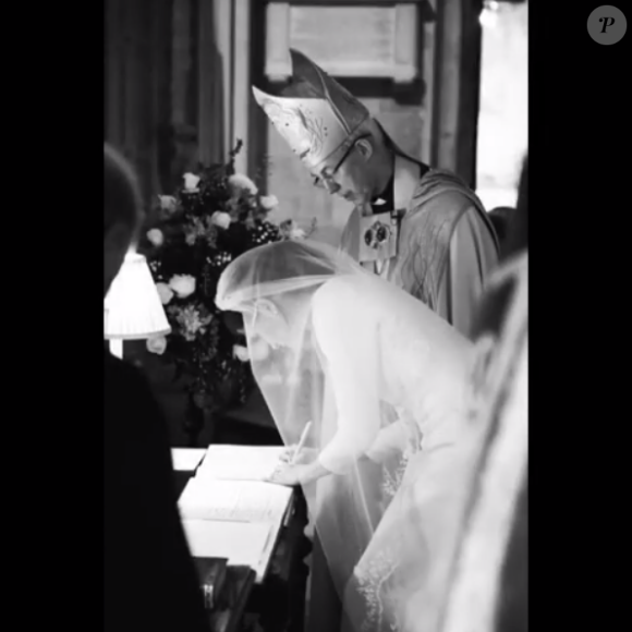 Le prince Harry et Meghan Markle fêtent leur premier anniversaire de mariage sur Instagram, le 19 mai 2019.