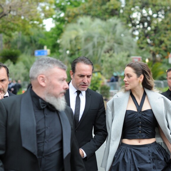 Exclusif - Gilles Lellouche, Jean Dujardin, Marion Cotillard - Arrivée des people avant la montée des marches du film "La belle époque" lors du 72ème Festival International du Film de Cannes, le 19 mai 2019.