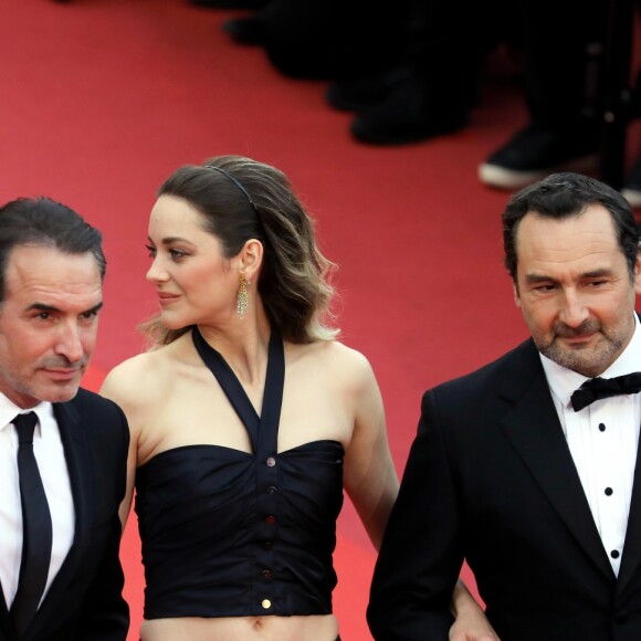 Jean Dujardin, Marion Cotillard, Gilles Lellouche assistent à la montée des marches du film "La belle époque" lors du 72ème Festival International du Film de Cannes. Le 20 mai 2019 © Jacovides-Moreau / Bestimage