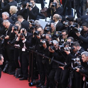 Jean Dujardin, Marion Cotillard, Gilles Lellouche assistent à la montée des marches du film "La belle époque" lors du 72ème Festival International du Film de Cannes. Le 20 mai 2019 © Jacovides-Moreau / Bestimage