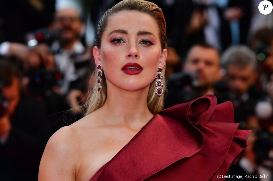 Amber Heard à la première de &quot;Douleur et Gloire&quot; lors du 72ème Festival International du Film de Cannes, le 17 mai 2019. © Rachid Bellak/Bestimage