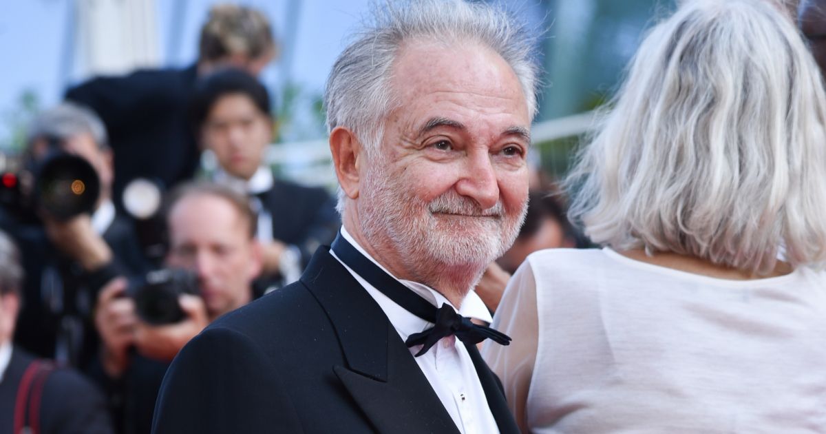 Jacques Attali - Montée des marches du film Le Traitre (Il Traditore ...
