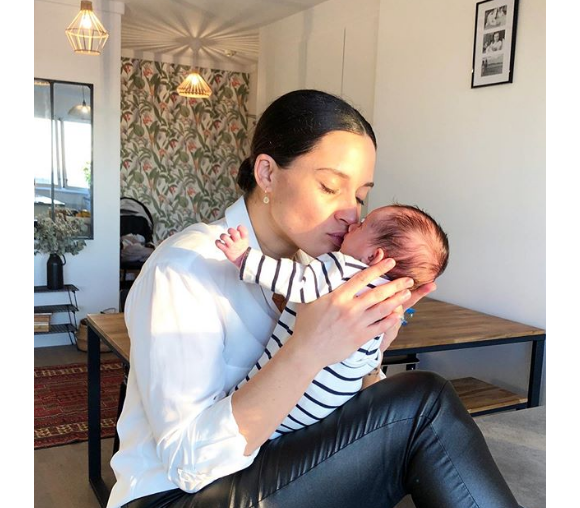 Honorine Magnier de "Sections de recherches" pose avec sa fille Olivia sur Instagram, le 12 mai 2019