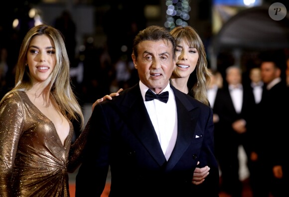 Sylvester Stallone, sa femme Jennifer Flavin et sa fille Sistine - Montée des marches du film "Rambo : First Blood" lors du 72ème Festival International du Film de Cannes. Le 24 mai 2019 © Jacovides-Moreau / Bestimage
